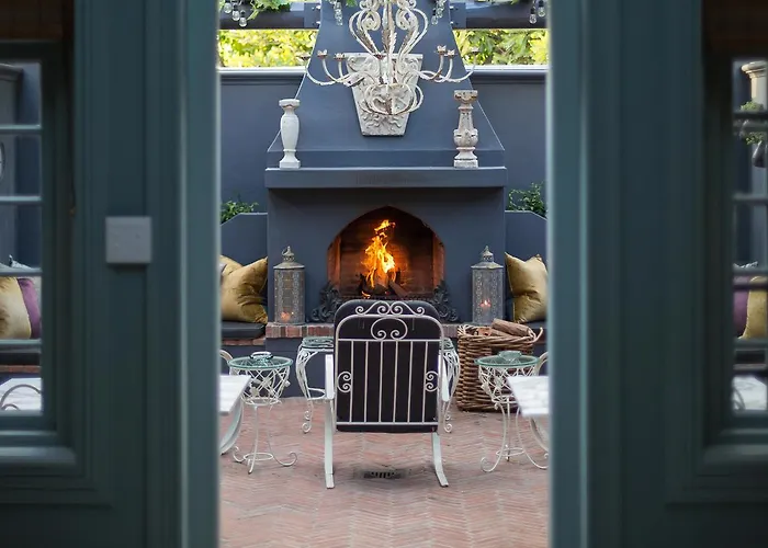 Akademie Street Boutique Hotel